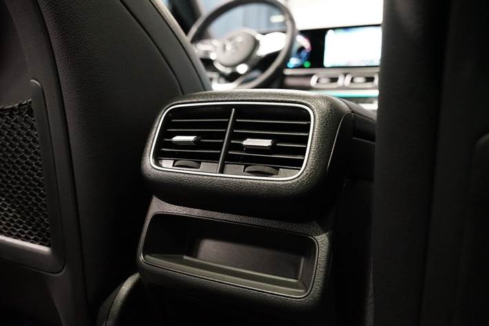 Grå Mercedes GLE350 de fra 2022
