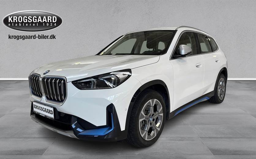BMW iX1 xDrive30 X-Line