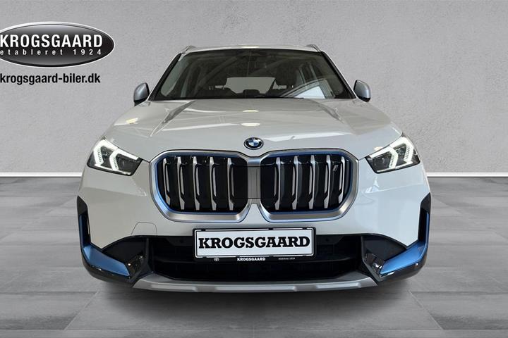 Hvid BMW iX1 fra 2023
