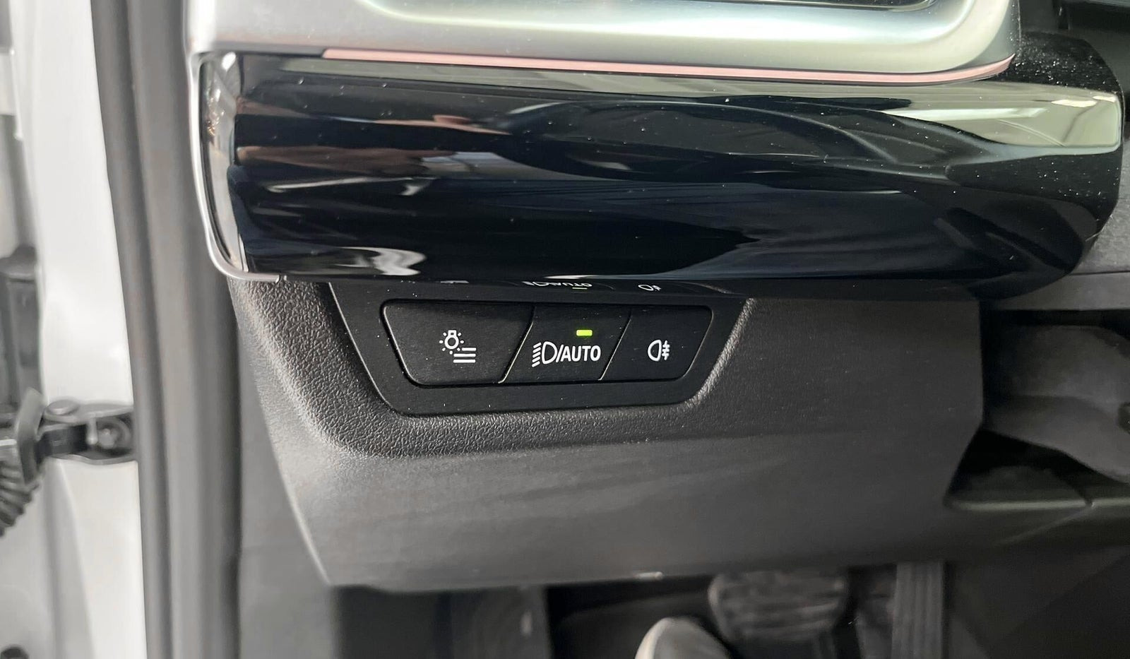 Hvid BMW iX1 fra 2023