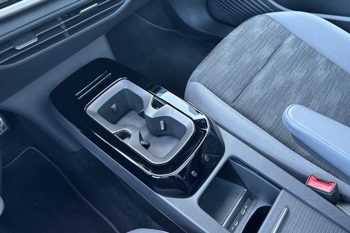 Blå VW ID.4 fra 2023