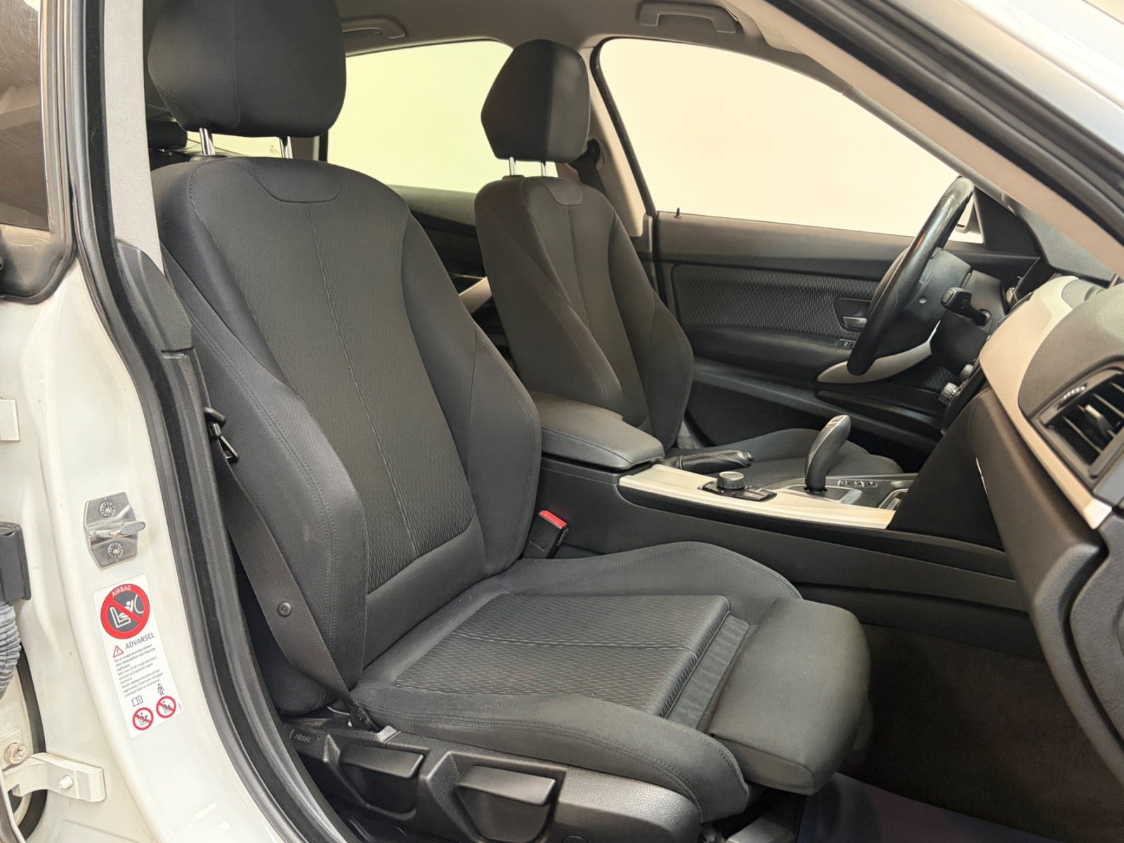 Hvid BMW 320d fra 2014