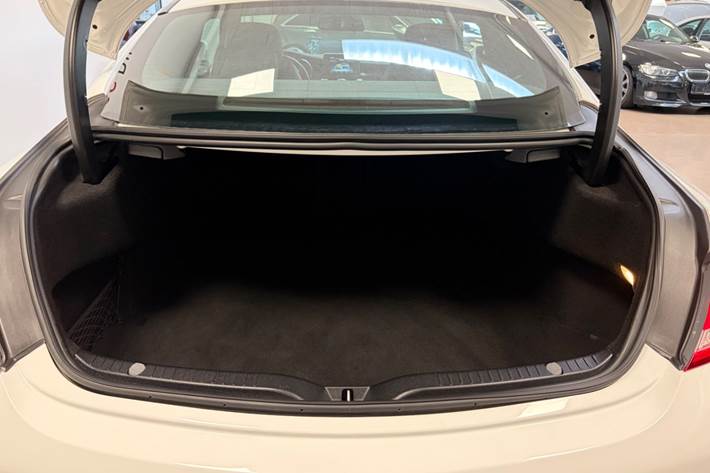 Hvid Mercedes C180 fra 2016
