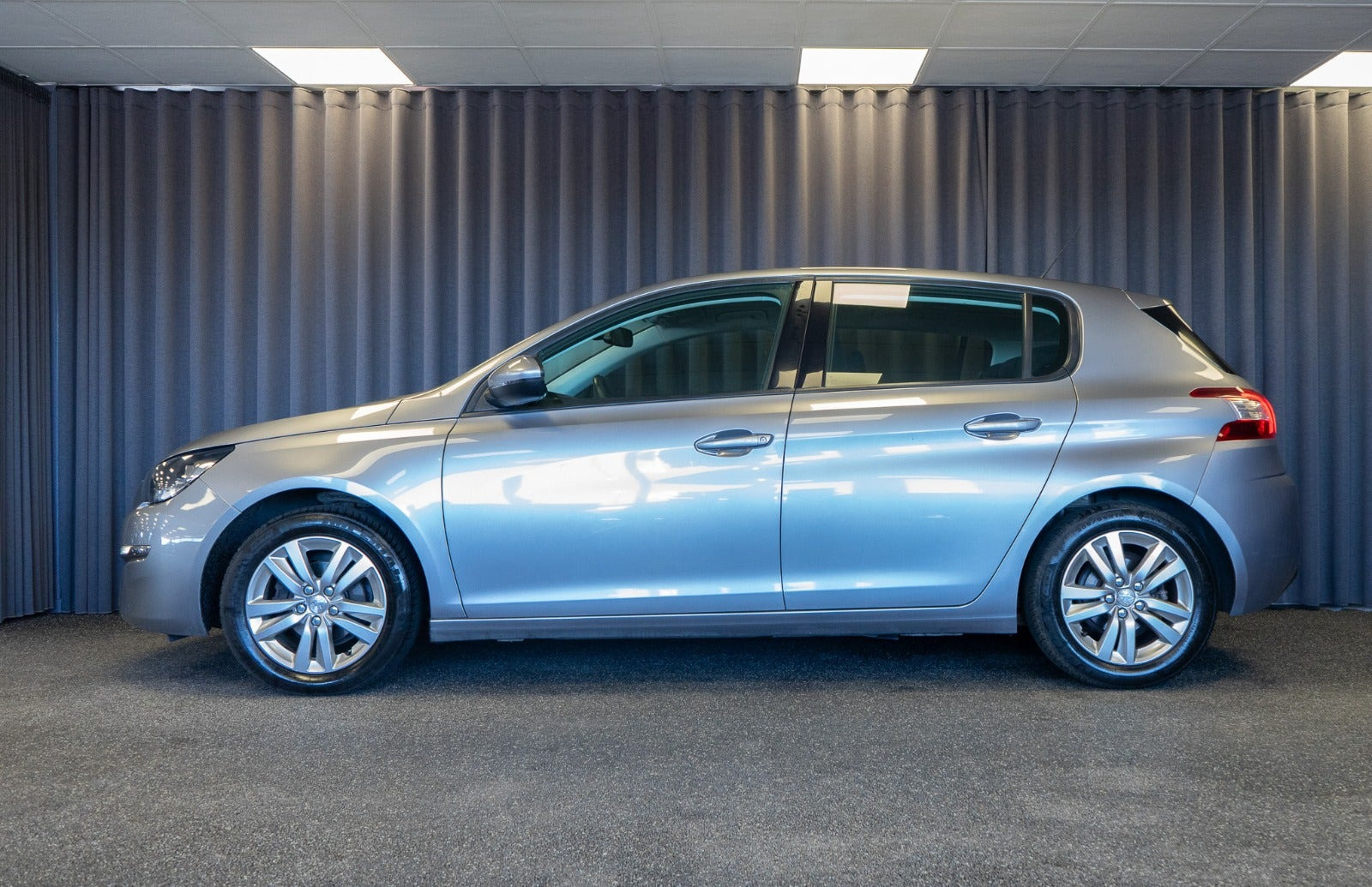 undefined Peugeot 308 fra 2016