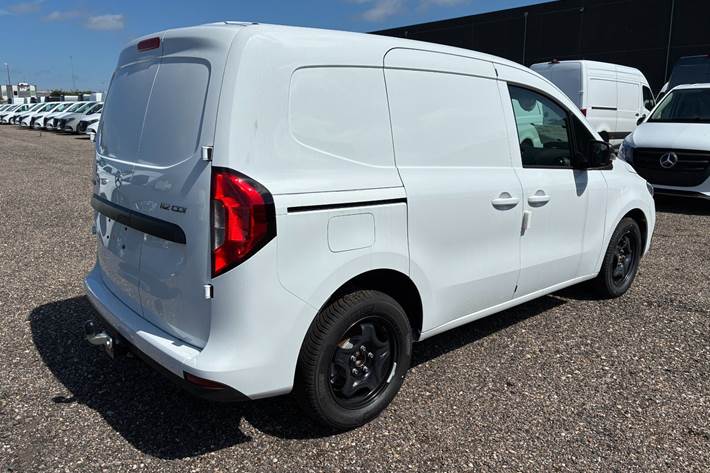 Hvid Mercedes Citan 112 fra 2026