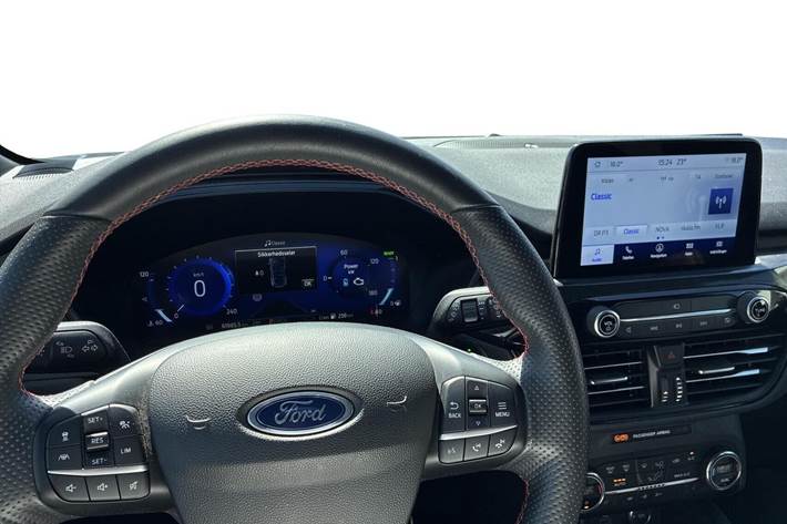 Blå Ford Kuga fra 2020