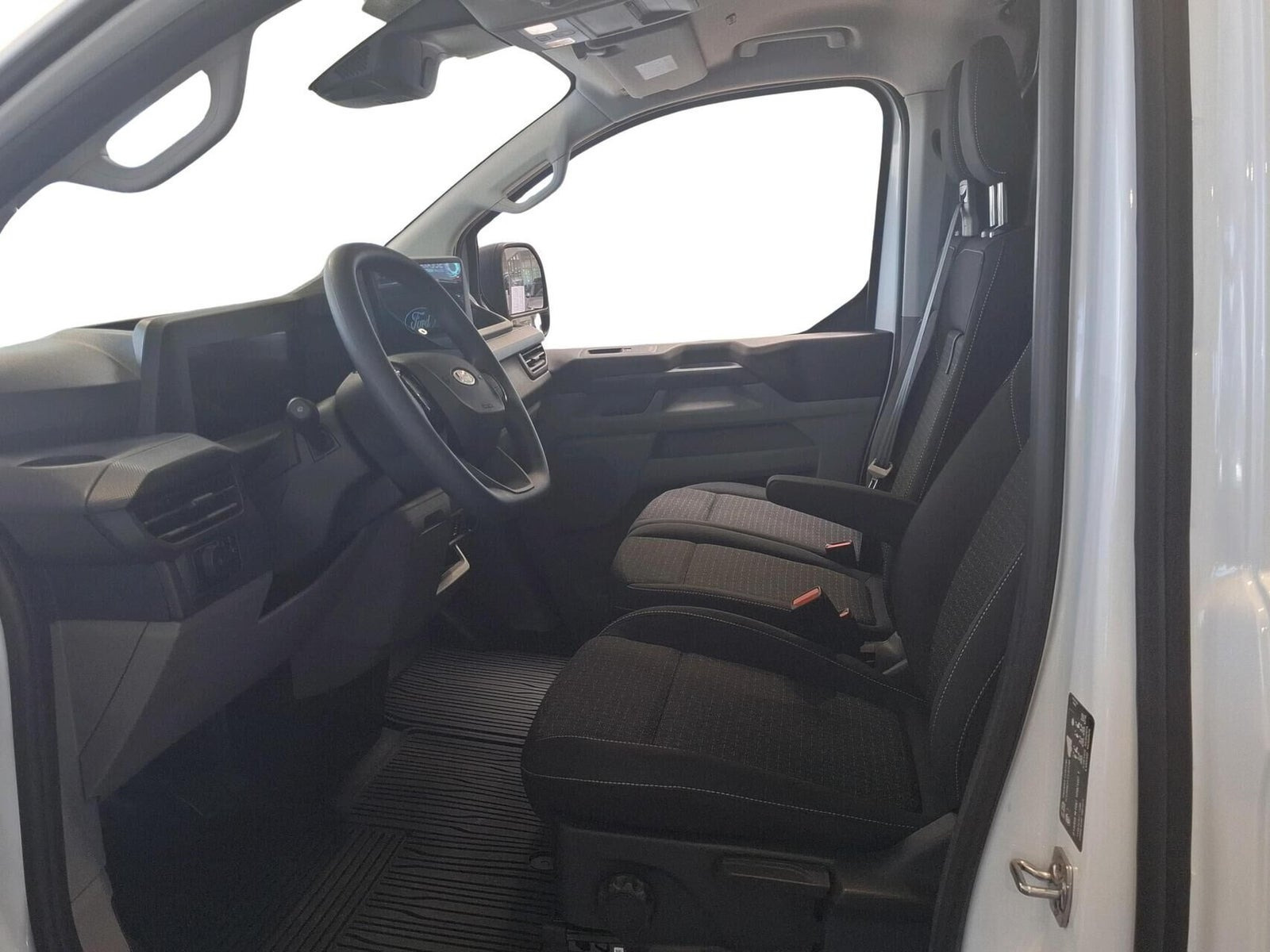 Hvid Ford Transit Custom 320 L2 fra 2025