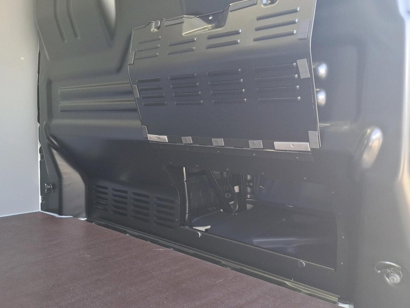 Hvid Ford Transit Custom 320 L2 fra 2025