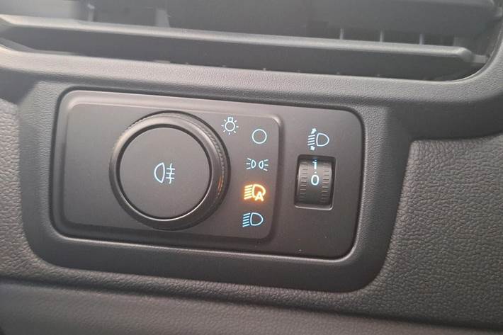 Hvid Ford Transit Custom 320 L2 fra 2025