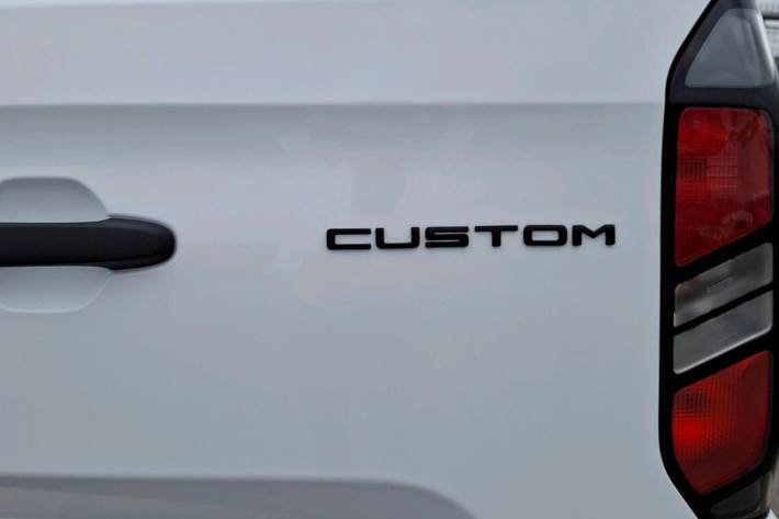 Hvid Ford Transit Custom 320 L2 fra 2026