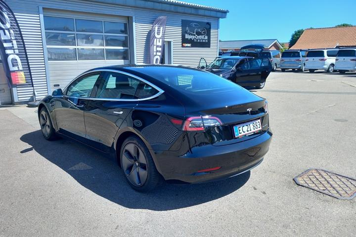 undefined Tesla Model 3 fra 2019
