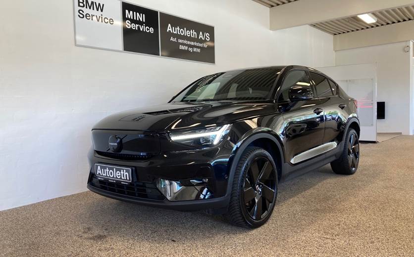 Volvo EC40 Twin Performance Black Edition