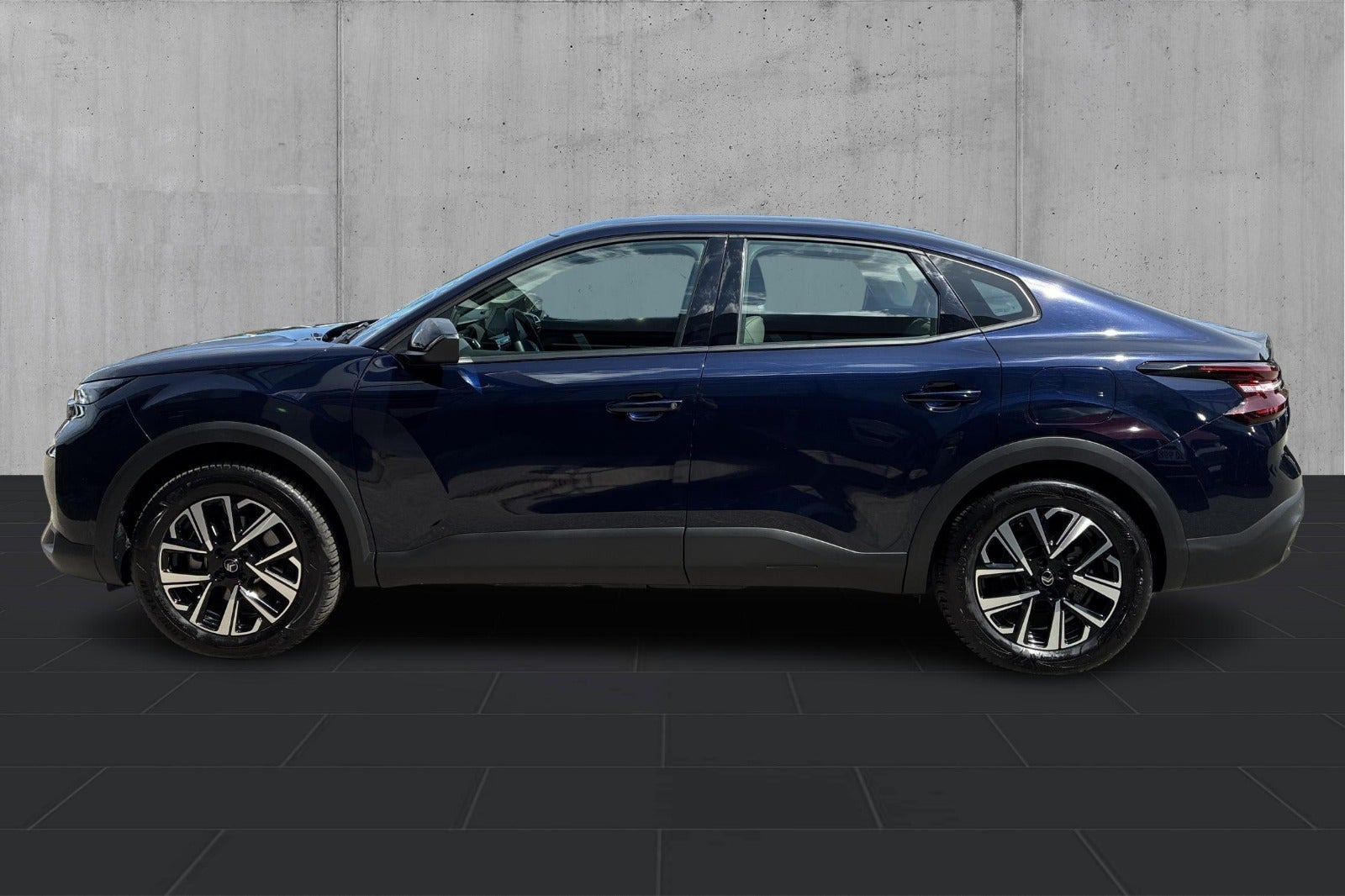 Blå Citroën ë-C4 X fra 2025