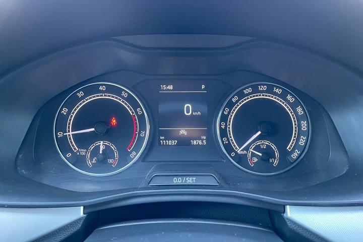 Grå Skoda Scala fra 2020