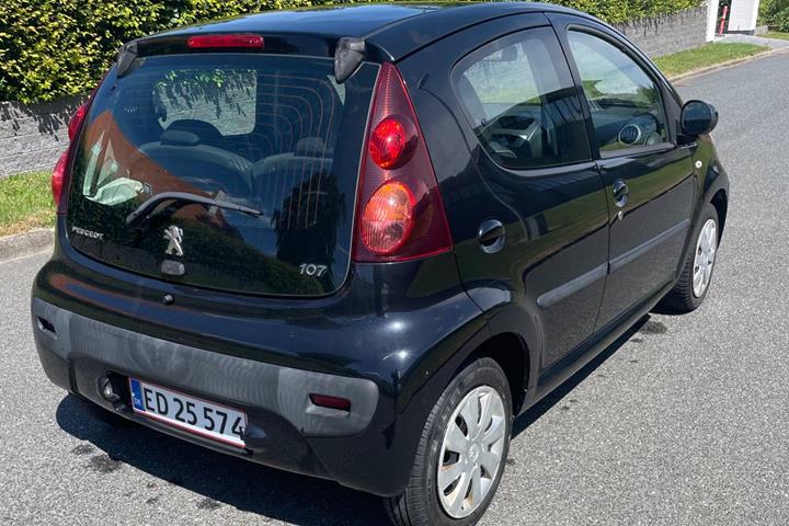 undefined Peugeot 107 fra 2007