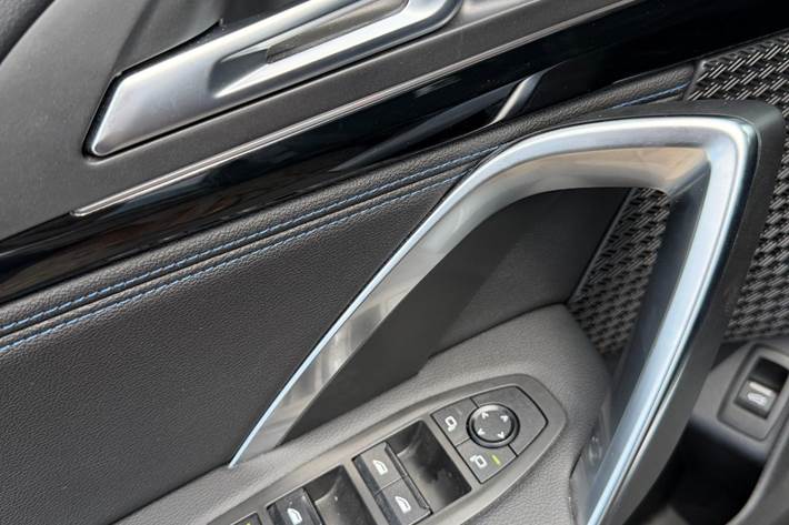 Sort BMW iX1 fra 2023