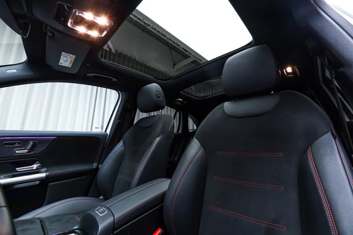 Hvid Mercedes EQA250+ fra 2025