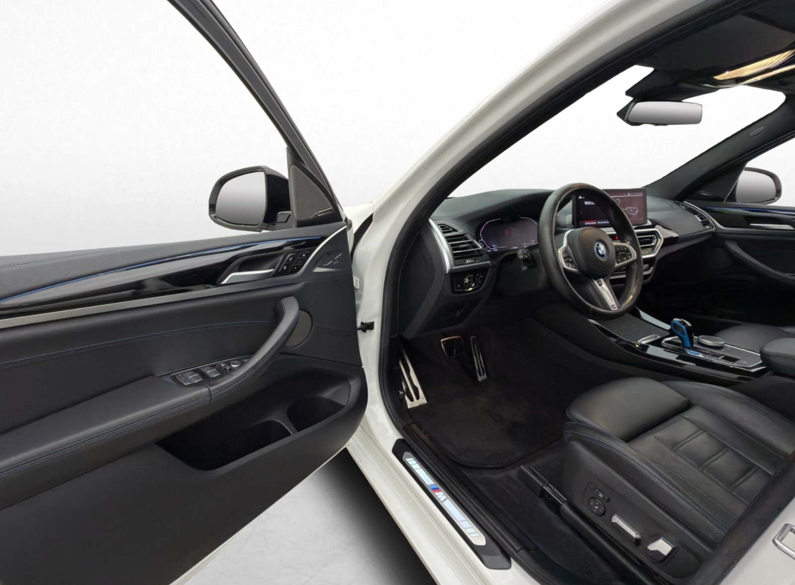 Hvid BMW iX3 fra 2022