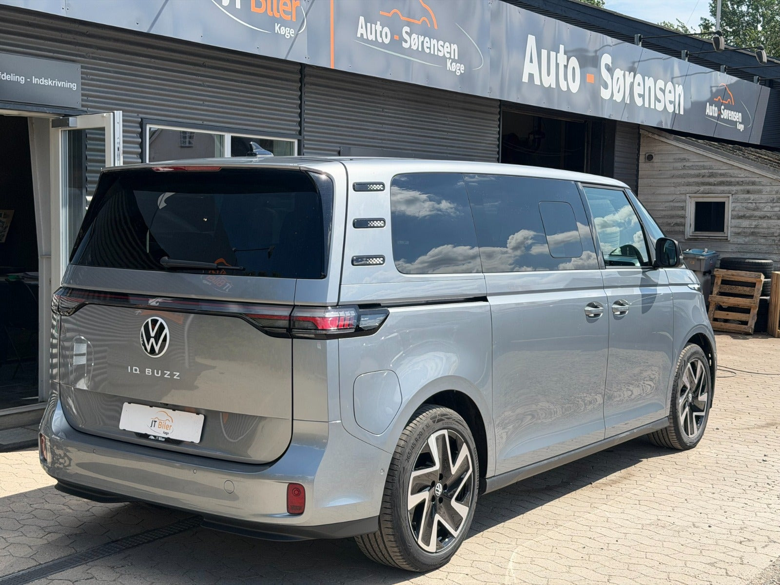 Sølv VW ID.Buzz fra 2026