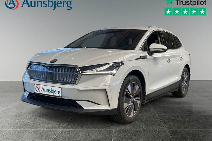 Hvid Skoda Enyaq fra 2023