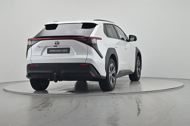 Hvid Toyota BZ4X fra 2025