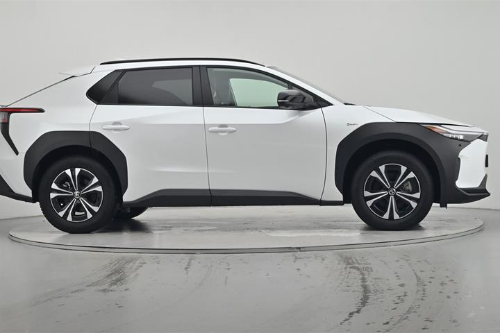 Hvid Toyota BZ4X fra 2025