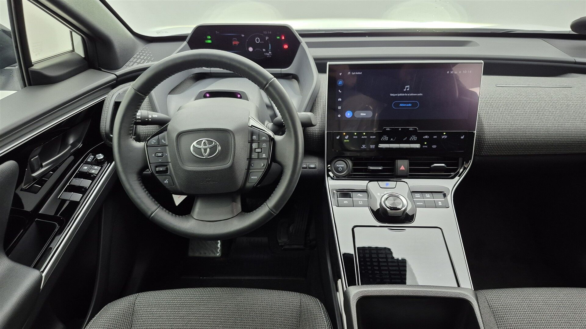 Hvid Toyota BZ4X fra 2025