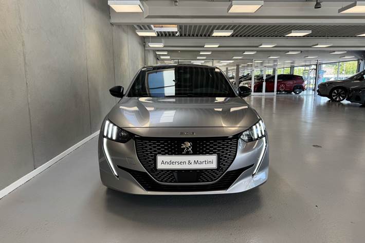 Sølv Peugeot e-208 fra 2022