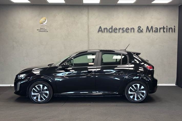 Sort Peugeot e-208 fra 2024