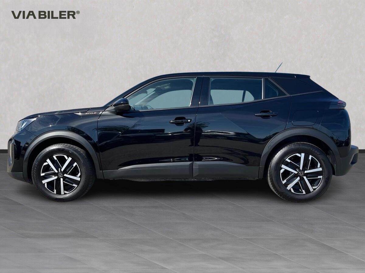 Sort Peugeot e-2008 fra 2025