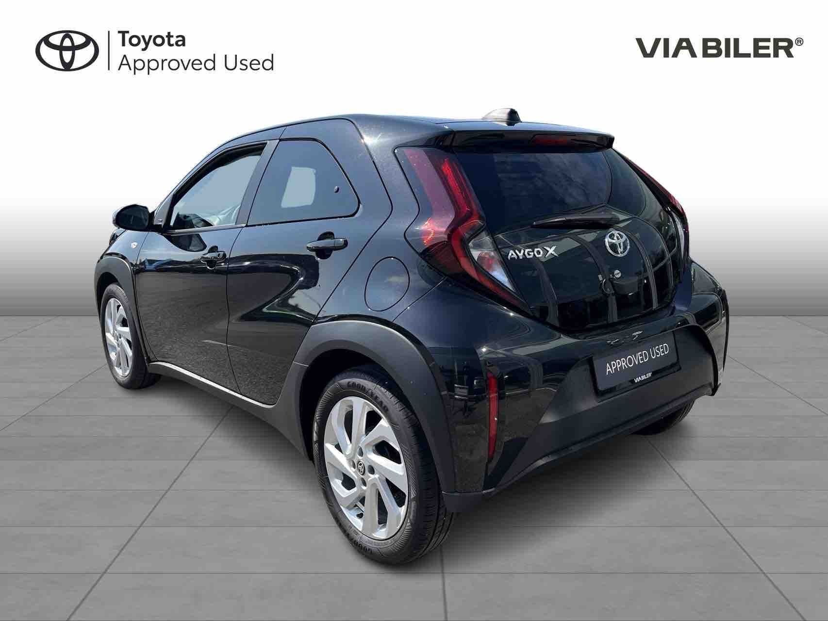 Sort Toyota Aygo X fra 2025