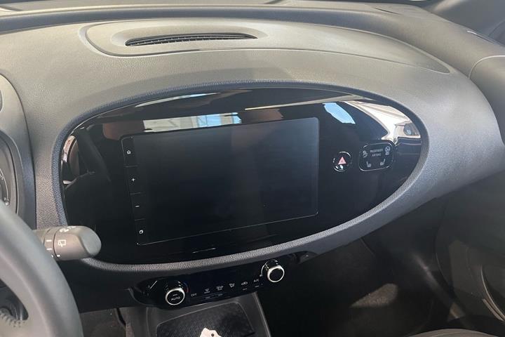 Sort Toyota Aygo X fra 2025