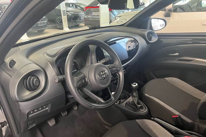 Sort Toyota Aygo X fra 2025
