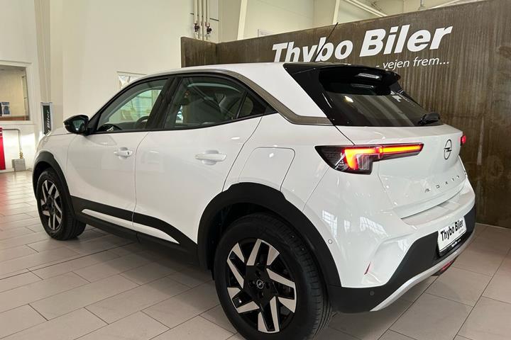Hvid Opel Mokka-e fra 2022