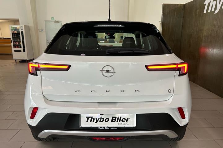Hvid Opel Mokka-e fra 2022