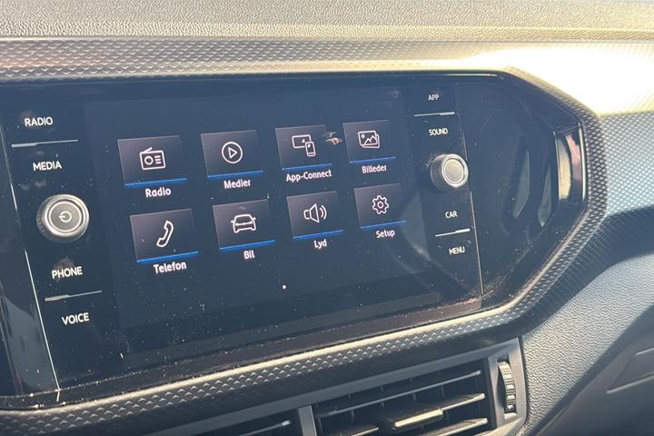 Rød VW T-Cross fra 2020