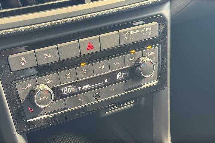 Rød VW T-Cross fra 2020
