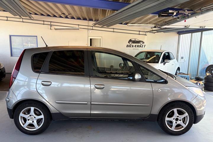 undefined Mitsubishi Colt fra 2008