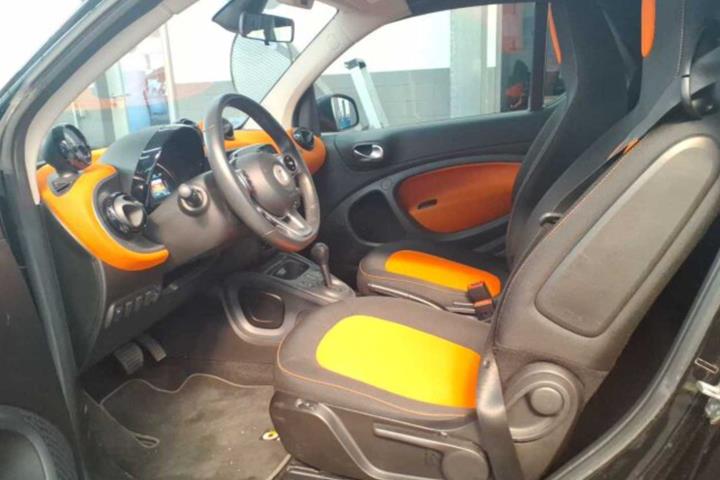 Orange Smart Fortwo fra 2019