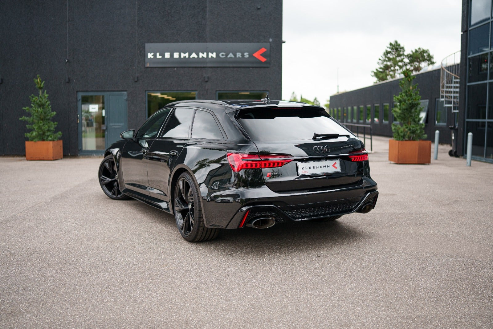 Sort Audi RS6 fra 2023