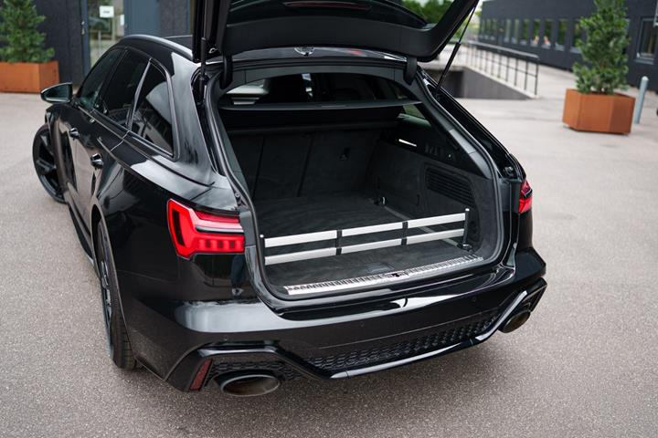 Sort Audi RS6 fra 2023