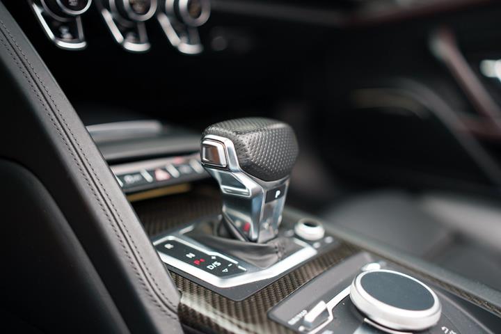 Gul Audi R8 fra 2019