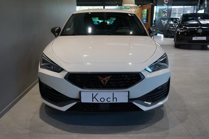 Hvid Cupra Leon fra 2021
