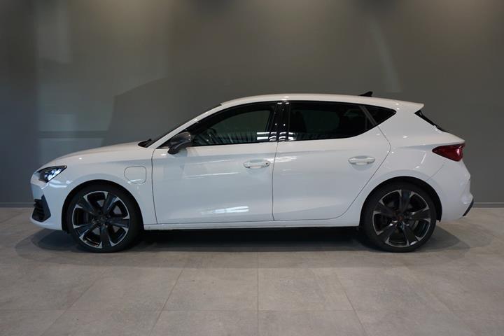 Hvid Cupra Leon fra 2021