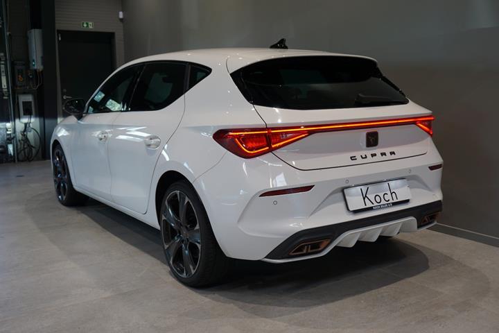 Hvid Cupra Leon fra 2021