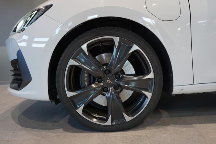 Hvid Cupra Leon fra 2021
