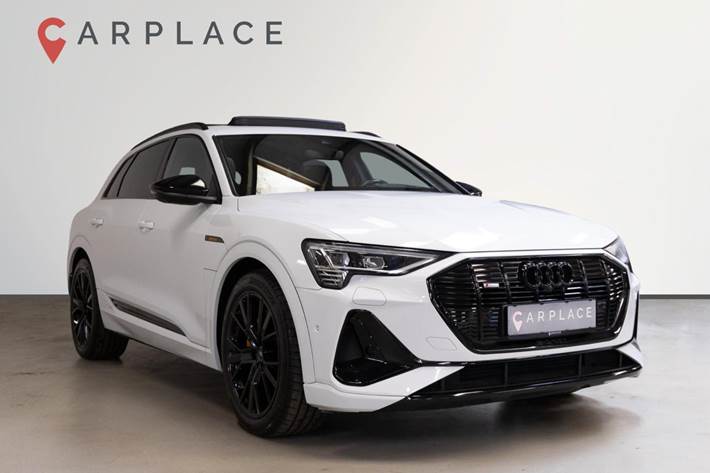 Hvid Audi e-tron fra 2022