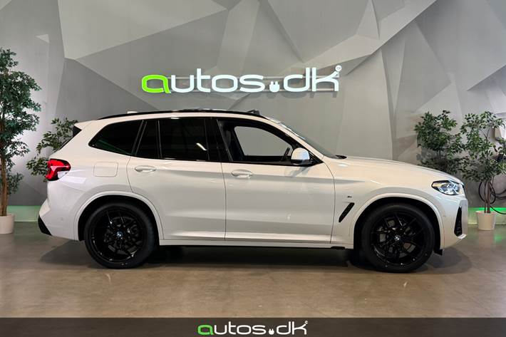 Hvid BMW iX3 fra 2024