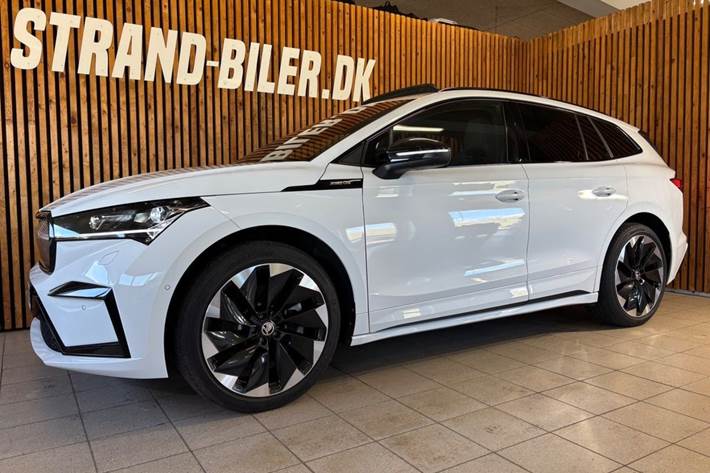 Hvid Skoda Enyaq fra 2022