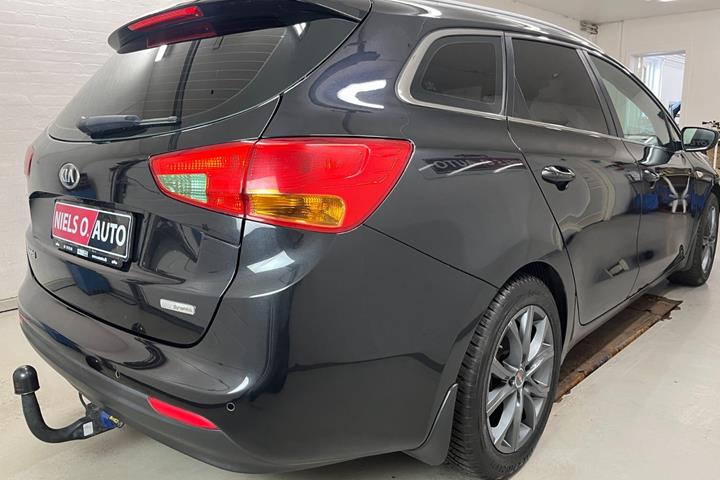 Sort Kia Ceed fra 2014